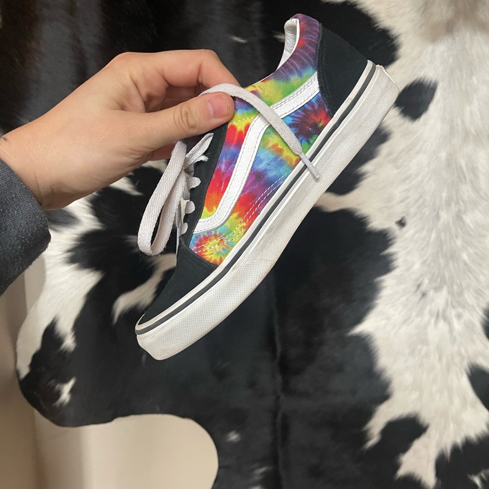 Vans tie dye size 4 kids :)